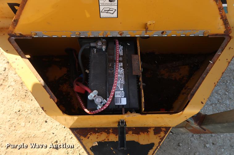 image for item DF3537 2003 Vermeer BC625A wood chipper