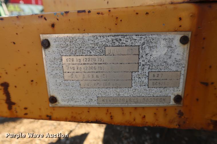 image for item DF3537 2003 Vermeer BC625A wood chipper