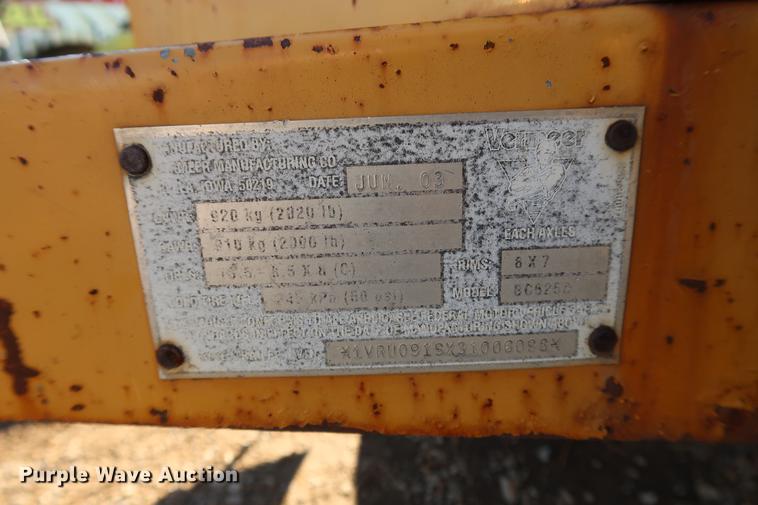 image for item DF3537 2003 Vermeer BC625A wood chipper