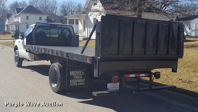 image for item DF3546 1999 Ford F450 Super Duty flatbed truck