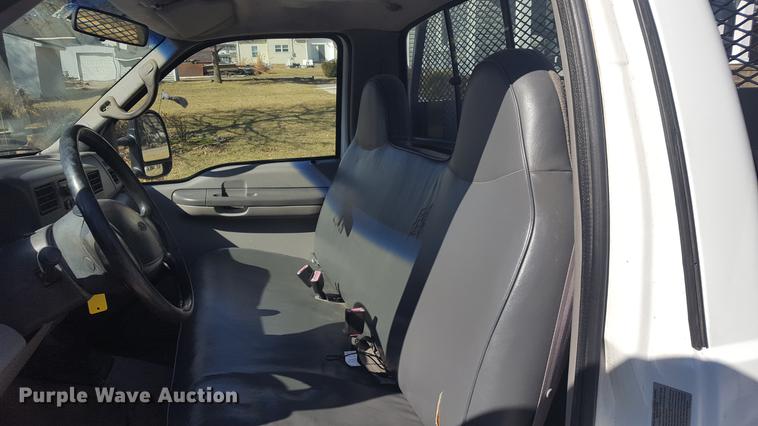 image for item DF3546 1999 Ford F450 Super Duty flatbed truck