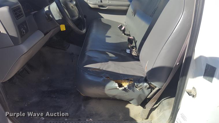 image for item DF3546 1999 Ford F450 Super Duty flatbed truck