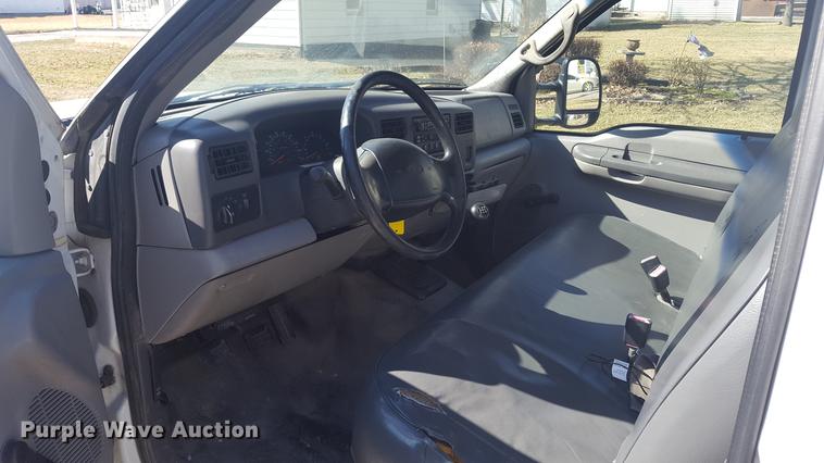 image for item DF3546 1999 Ford F450 Super Duty flatbed truck