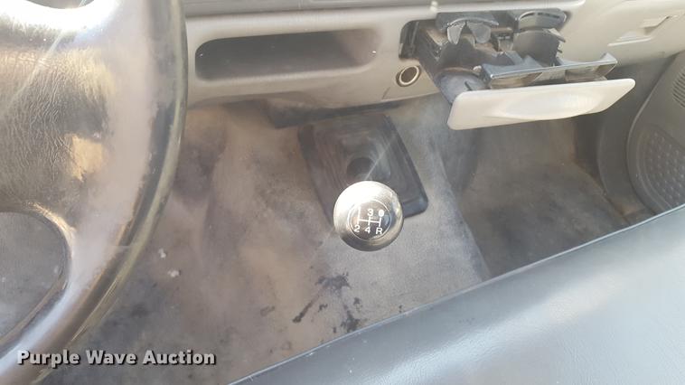 image for item DF3546 1999 Ford F450 Super Duty flatbed truck