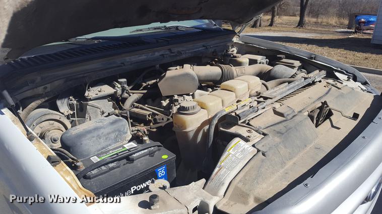 image for item DF3546 1999 Ford F450 Super Duty flatbed truck