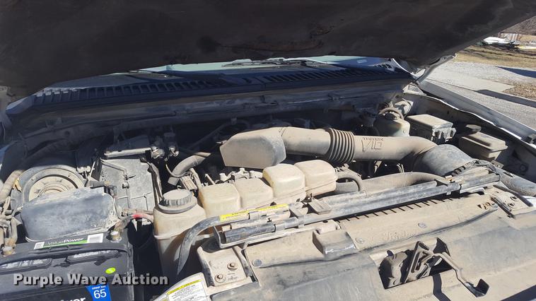 image for item DF3546 1999 Ford F450 Super Duty flatbed truck