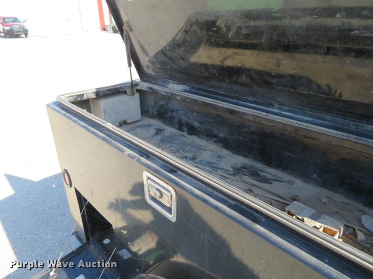 image for item DF9877 2007 Dodge Ram 3500 Quad Cab flatbed pickup truck