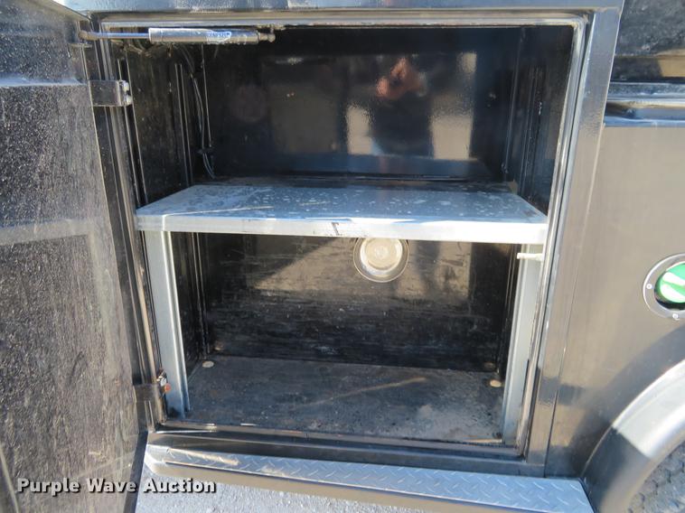 image for item DF9877 2007 Dodge Ram 3500 Quad Cab flatbed pickup truck