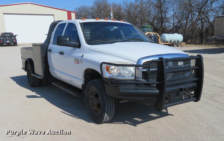image for item DF9878 2008 Dodge Ram 3500 Quad Cab flatbed pickup truck
