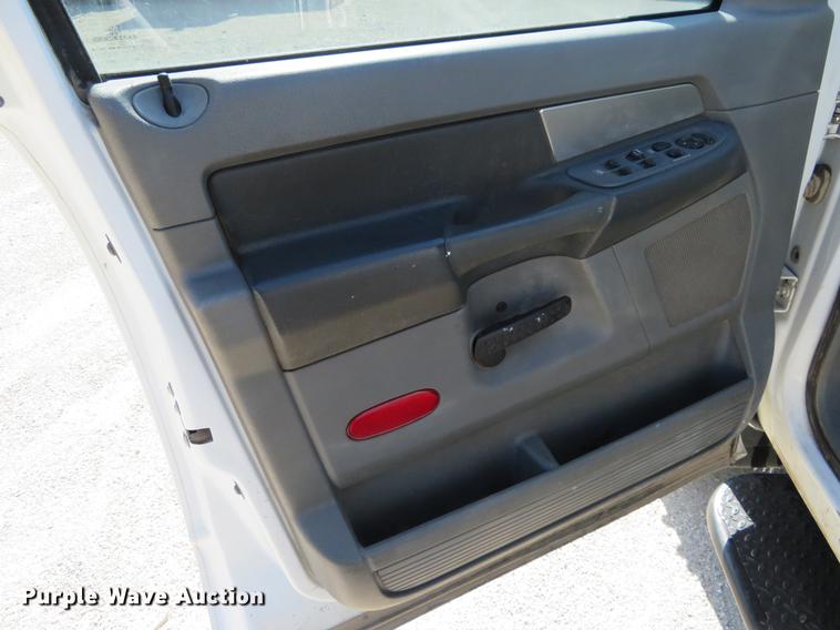 image for item DF9878 2008 Dodge Ram 3500 Quad Cab flatbed pickup truck