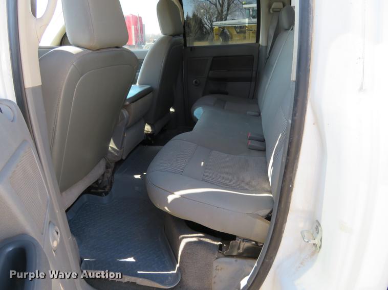 image for item DF9878 2008 Dodge Ram 3500 Quad Cab flatbed pickup truck