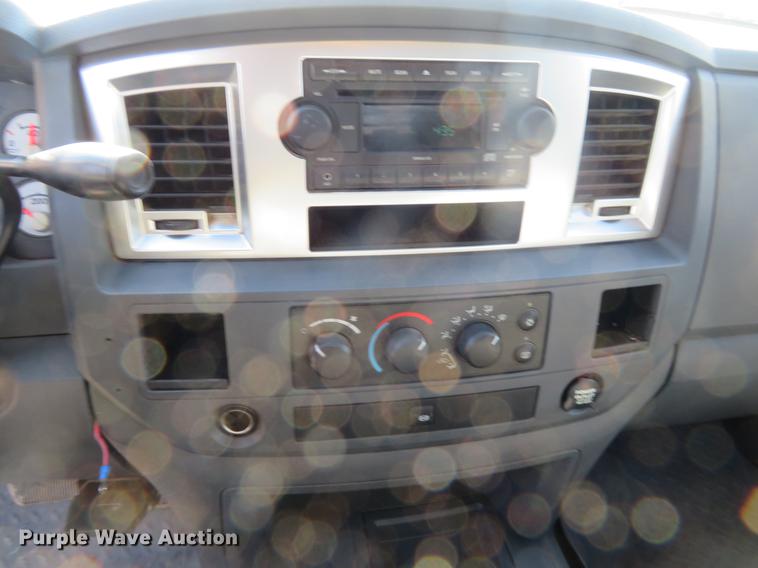 image for item DF9878 2008 Dodge Ram 3500 Quad Cab flatbed pickup truck