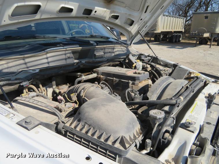 image for item DF9878 2008 Dodge Ram 3500 Quad Cab flatbed pickup truck