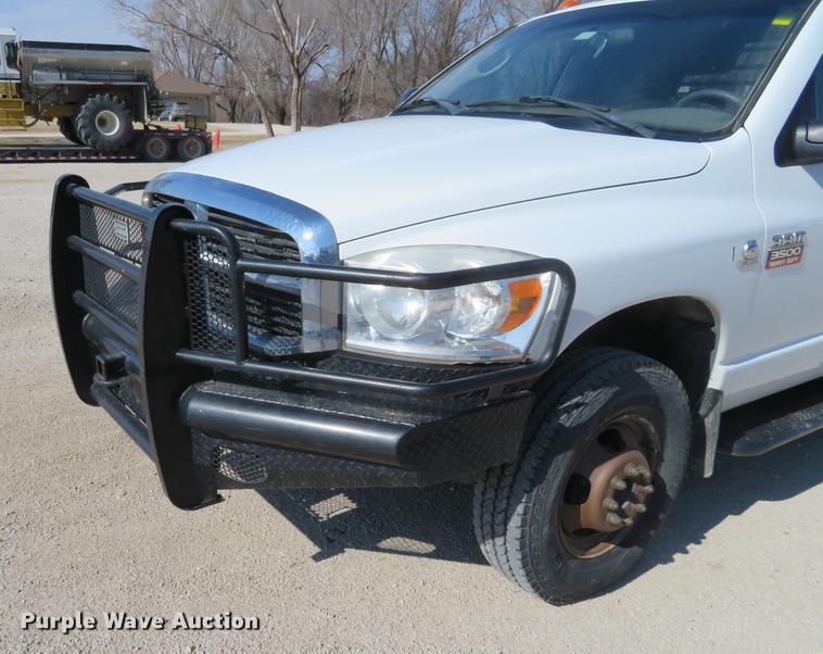image for item DF9878 2008 Dodge Ram 3500 Quad Cab flatbed pickup truck