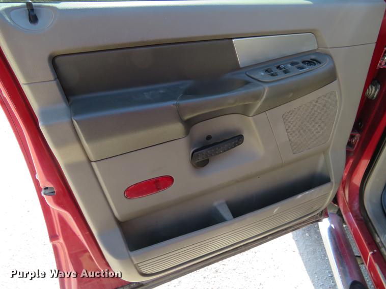 image for item DF9879 2008 Dodge Ram 3500 Quad Cab flatbed pickup truck