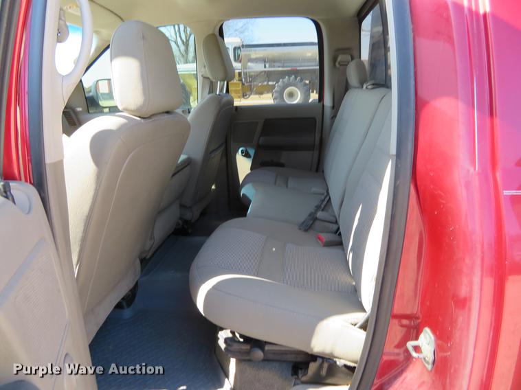 image for item DF9879 2008 Dodge Ram 3500 Quad Cab flatbed pickup truck