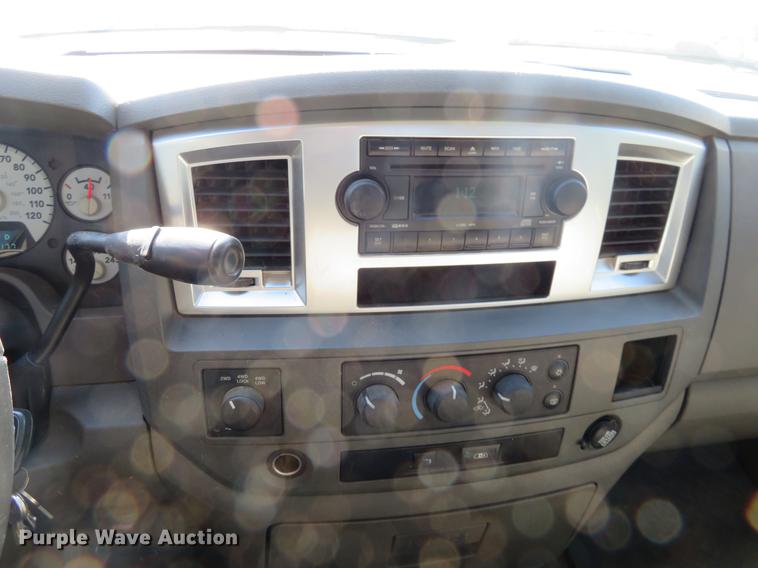 image for item DF9879 2008 Dodge Ram 3500 Quad Cab flatbed pickup truck