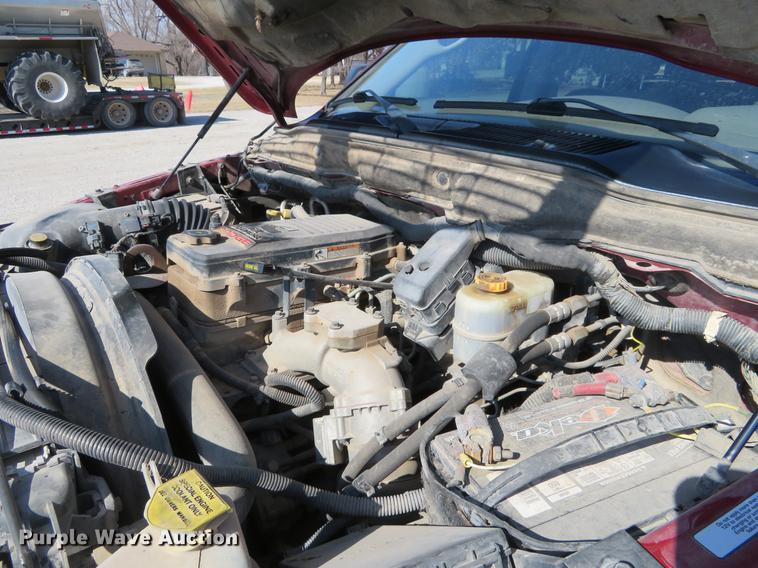 image for item DF9879 2008 Dodge Ram 3500 Quad Cab flatbed pickup truck