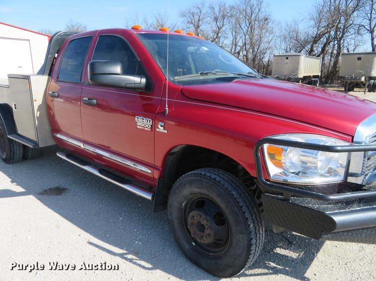 image for item DF9879 2008 Dodge Ram 3500 Quad Cab flatbed pickup truck