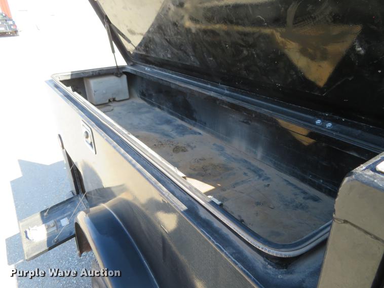 image for item DF9879 2008 Dodge Ram 3500 Quad Cab flatbed pickup truck