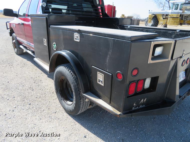 image for item DF9879 2008 Dodge Ram 3500 Quad Cab flatbed pickup truck