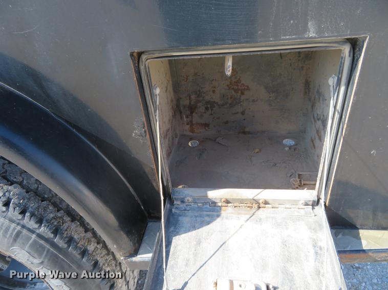 image for item DF9879 2008 Dodge Ram 3500 Quad Cab flatbed pickup truck