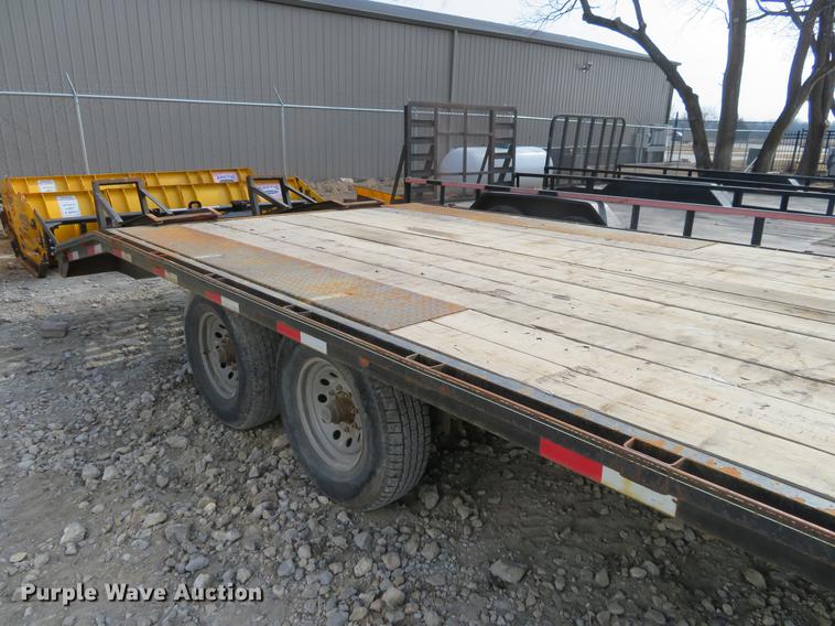 image for item DF9884 2016 Lamar equipment trailer