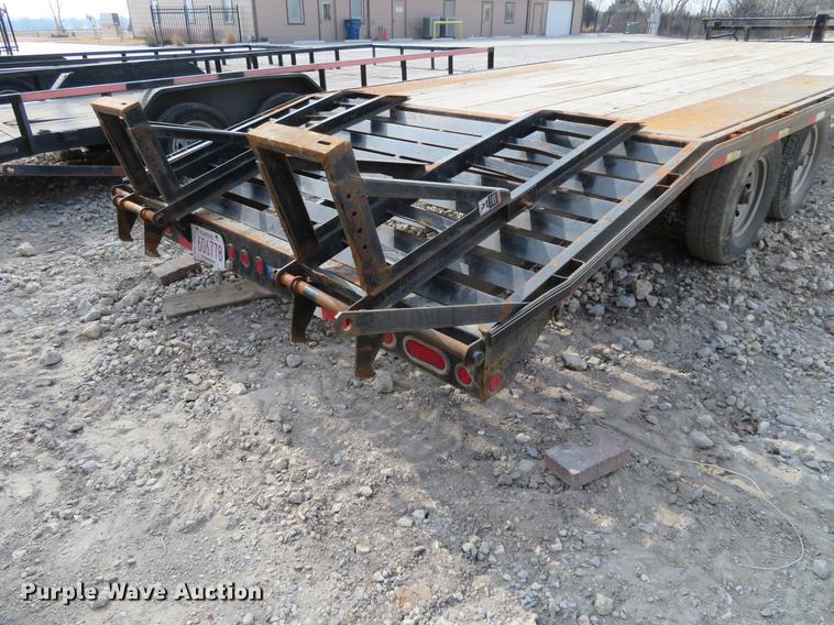 image for item DF9884 2016 Lamar equipment trailer