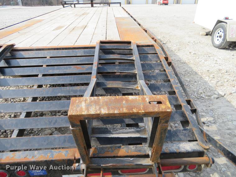 image for item DF9884 2016 Lamar equipment trailer