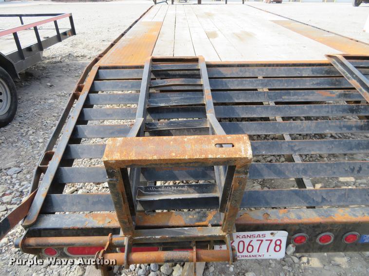 image for item DF9884 2016 Lamar equipment trailer