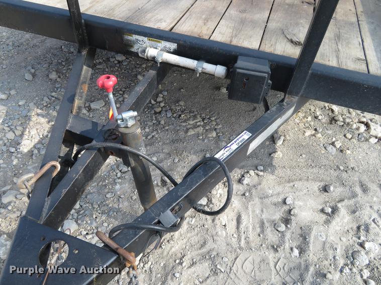 image for item DF9886 2011 Load Trail utility trailer