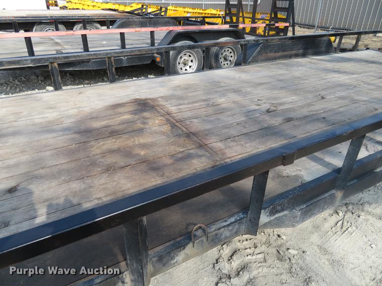 image for item DF9886 2011 Load Trail utility trailer