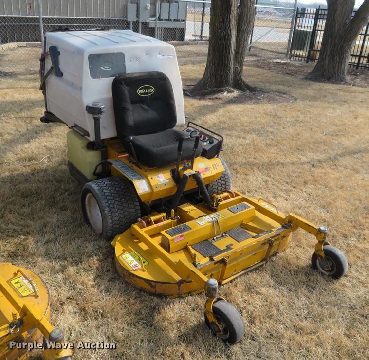 image for item DF9888 Walker MTGHS ZTR lawn mower