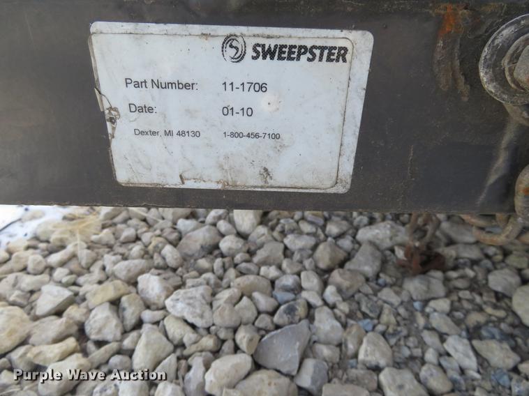 image for item DI9948 Hustler 3400 lawn mower