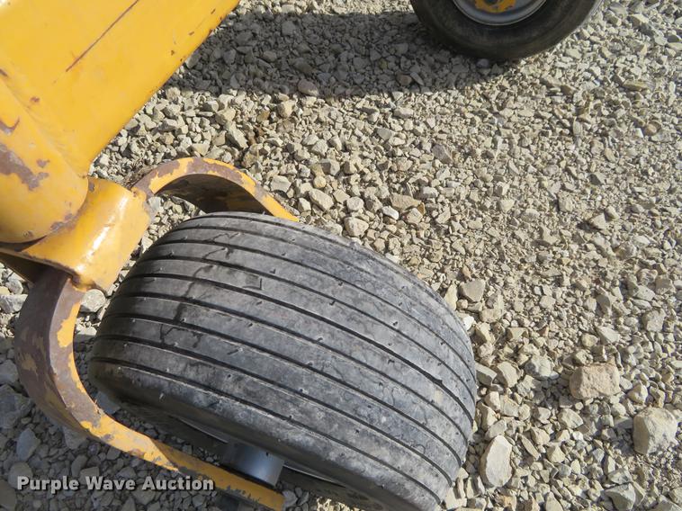 image for item DI9948 Hustler 3400 lawn mower