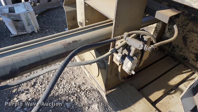 image for item DN9300 Piqua Series 40 baler