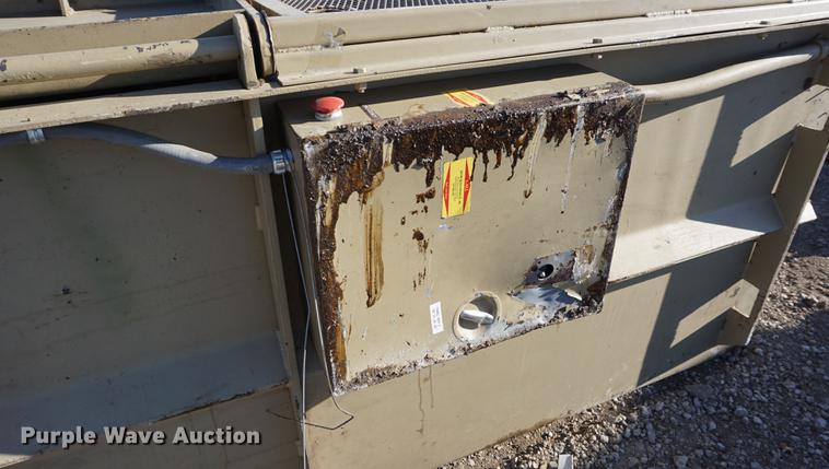 image for item DN9300 Piqua Series 40 baler