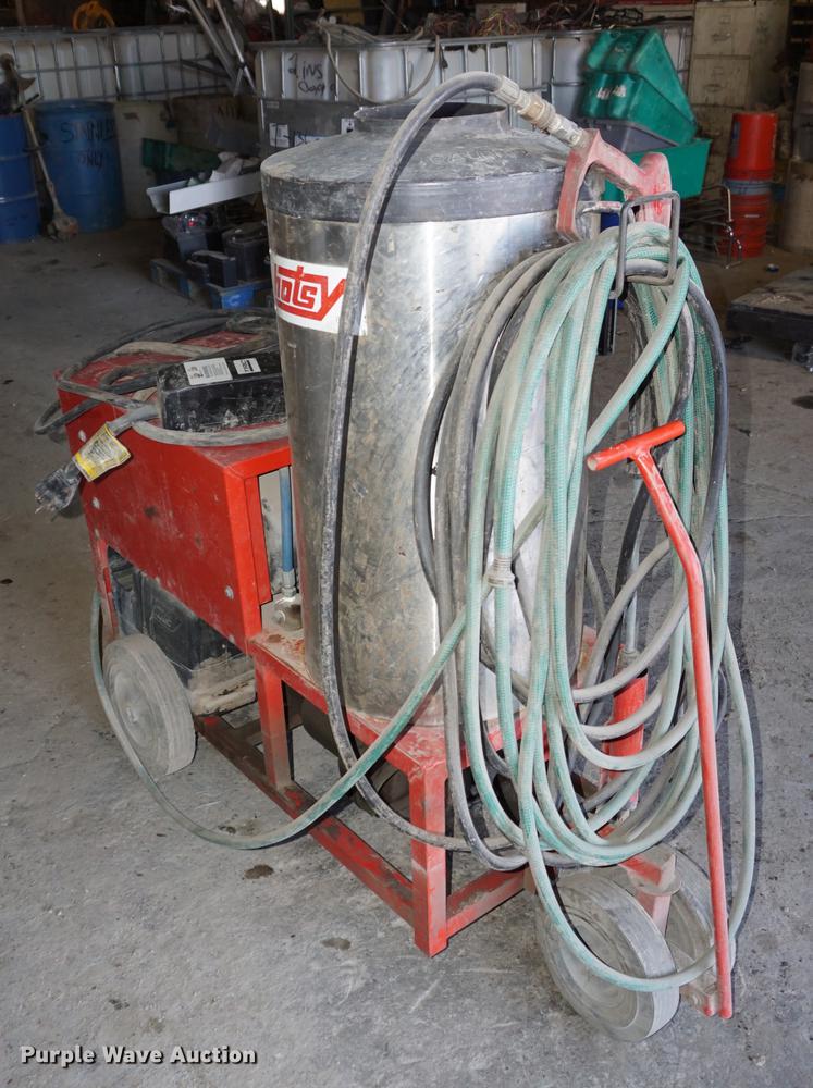 image for item DN9304 Hotsy pressure washer