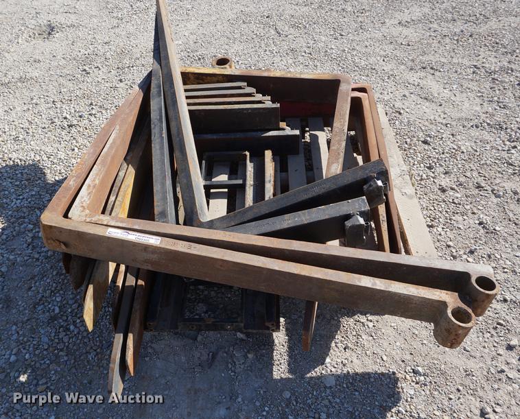 image for item DN9305 (7) pallet fork sets