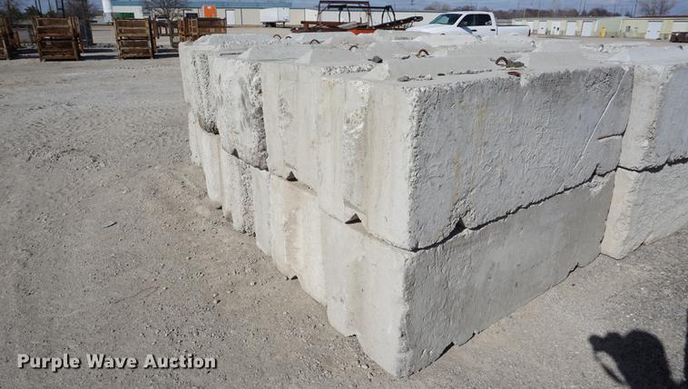 image for item DN9320 (24) concrete blocks