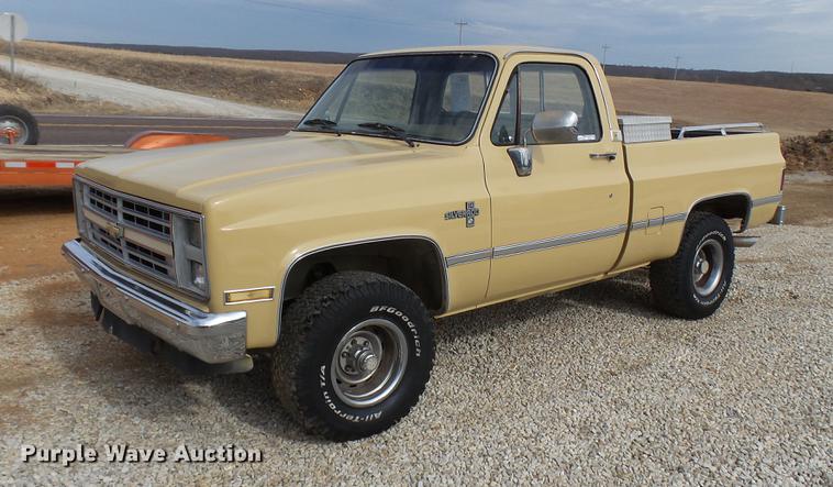image for item DP9581 1985 Chevrolet Silverado 10 pickup truck
