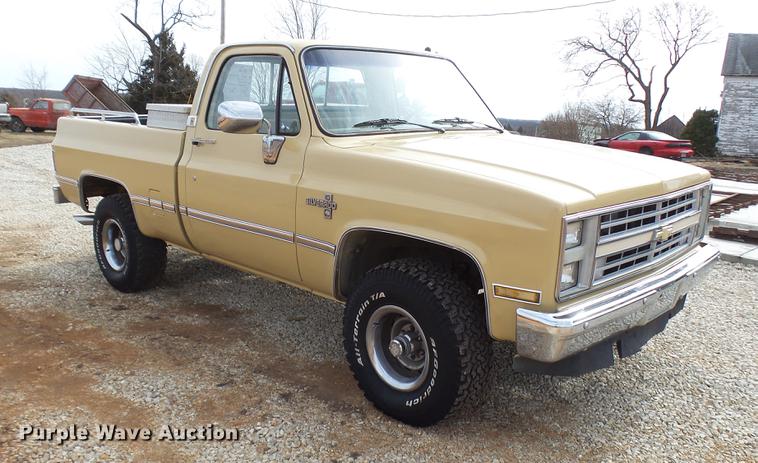 image for item DP9581 1985 Chevrolet Silverado 10 pickup truck