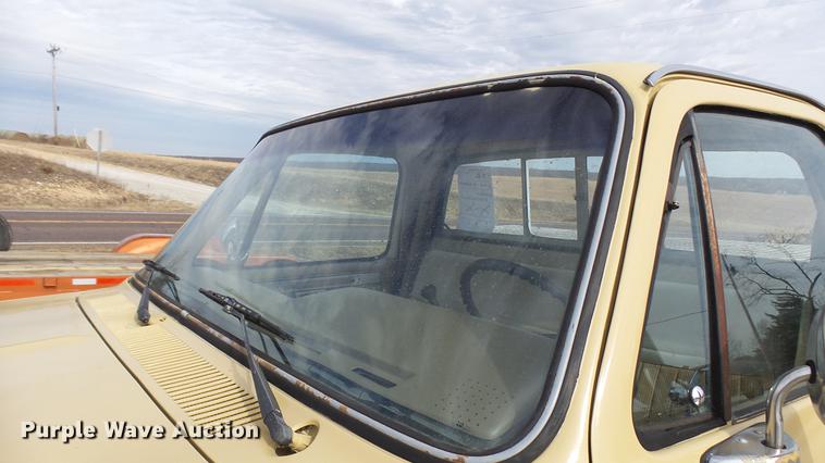 image for item DP9581 1985 Chevrolet Silverado 10 pickup truck