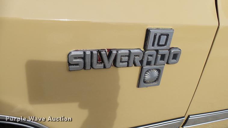 image for item DP9581 1985 Chevrolet Silverado 10 pickup truck