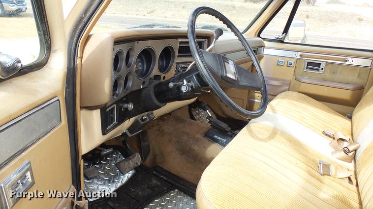 image for item DP9581 1985 Chevrolet Silverado 10 pickup truck