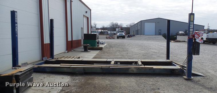 image for item DP9582 2005 Bend Pac HD12LSXEB four post lift