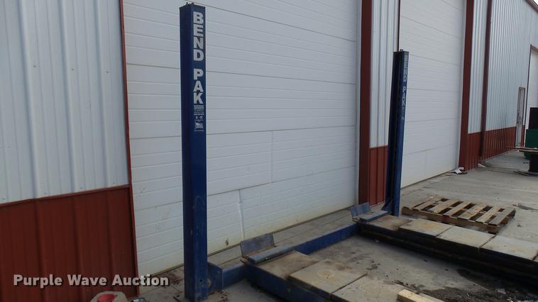 image for item DP9582 2005 Bend Pac HD12LSXEB four post lift