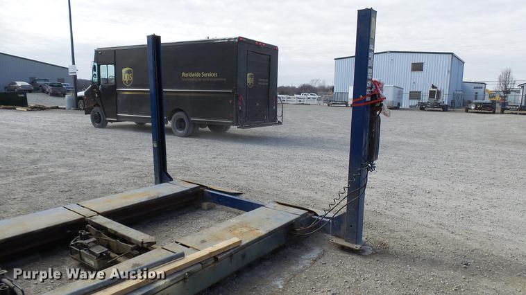 image for item DP9582 2005 Bend Pac HD12LSXEB four post lift