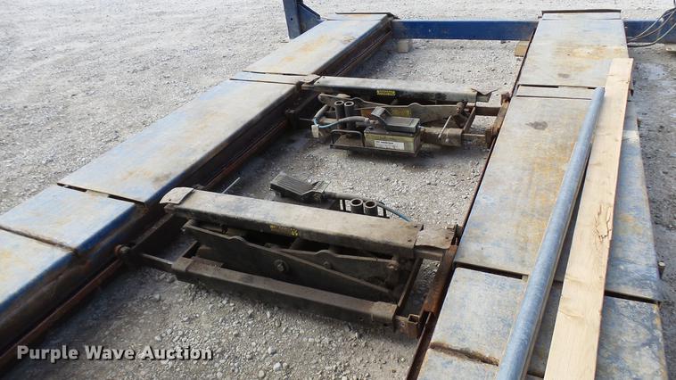 image for item DP9582 2005 Bend Pac HD12LSXEB four post lift