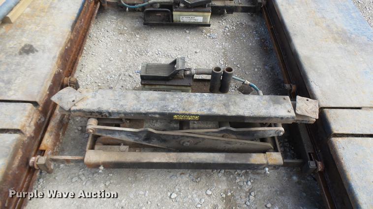 image for item DP9582 2005 Bend Pac HD12LSXEB four post lift